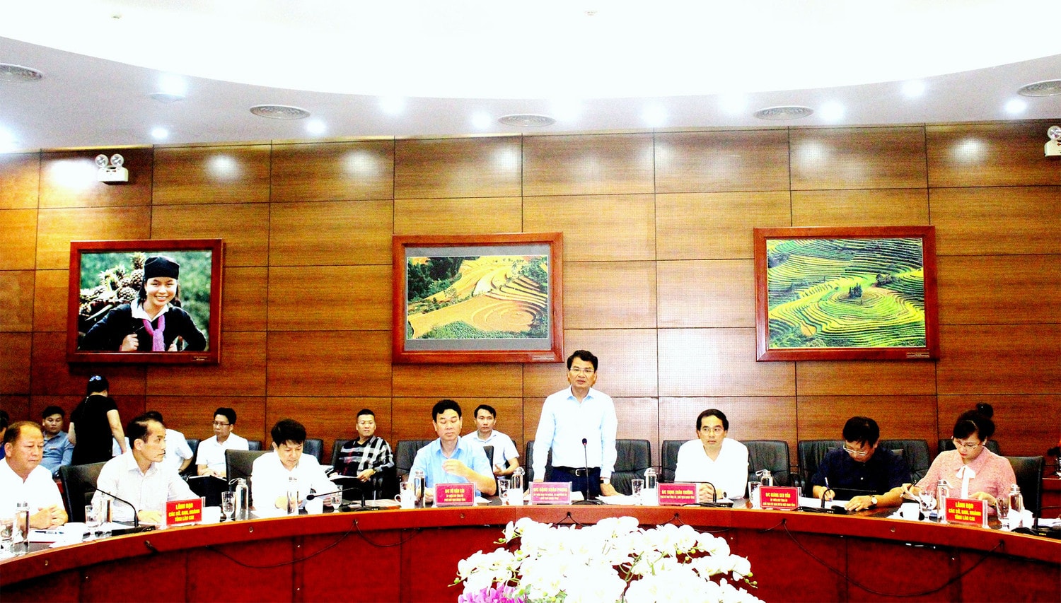 Ủy viên Trung ương Đảng, Bí thư Tỉnh ủy Lào Cai Đặng Xuân Phong phát biểu