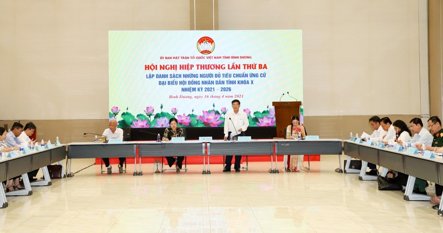 Nhất trí danh sách 13 người ứng cử ĐBQH, 119 người ứng cử đại biểu HĐND tỉnh ảnh 1