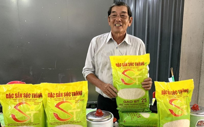 Kỹ sư Hồ Quang Cua, cha đẻ của giống lúa ST25