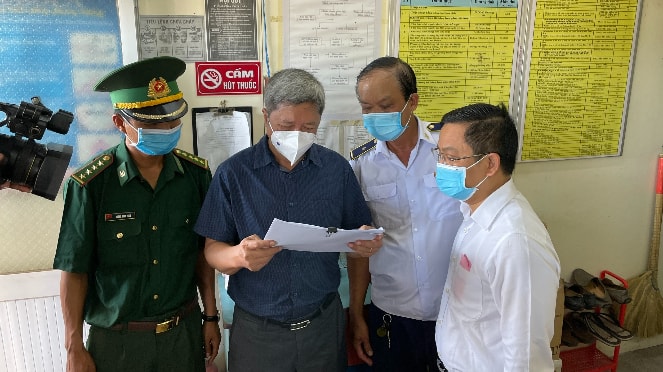 Kiểm tra công tác phòng, chống dịch Coivd-19 tại cửa khẩu Long Bình (huyện An Phú)