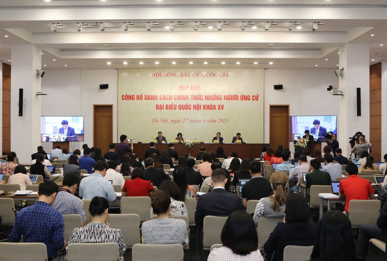 Toàn cảnh buổi họp báo