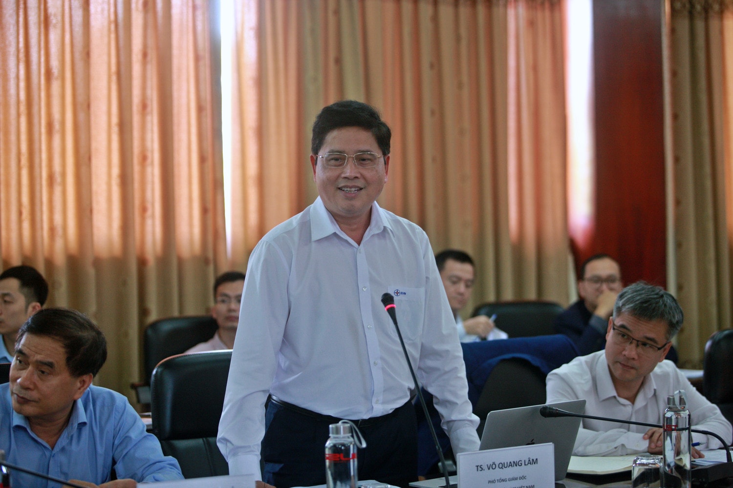 Phó Tổng Giám đốc Tập đoàn Điện lực Việt Nam (EVN) Võ Quang Lâm phát biểu tại Hội thảo Phó Tổng Giám đốc Tập đoàn Điện lực Việt Nam (EVN) Võ Quang Lâm