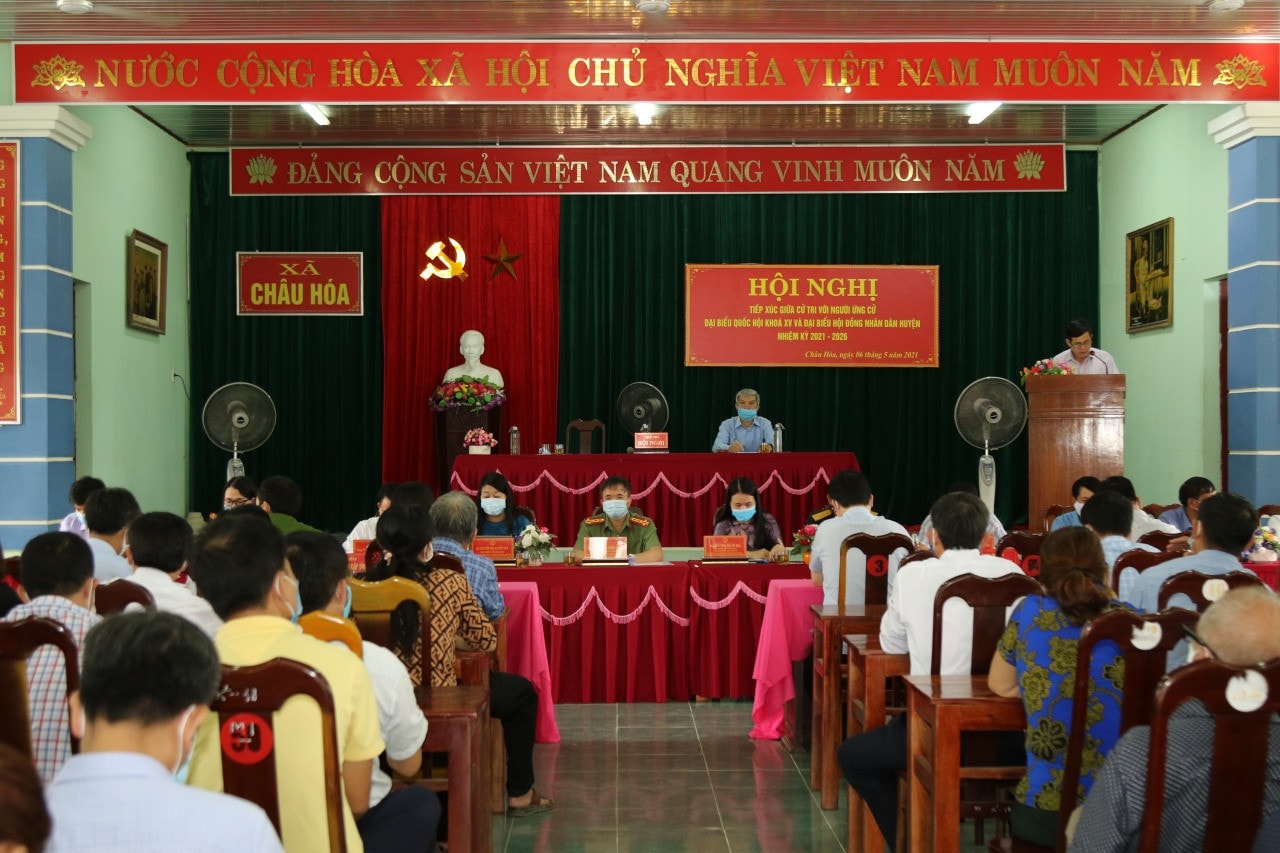 Toàn cảnh hội nghị tiếp xúc cử tri