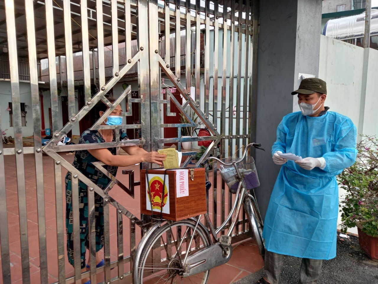 Những trường hơp cách ly taị nhà cũng được bỏ phiếu, thực hiện quyền công dân của mình