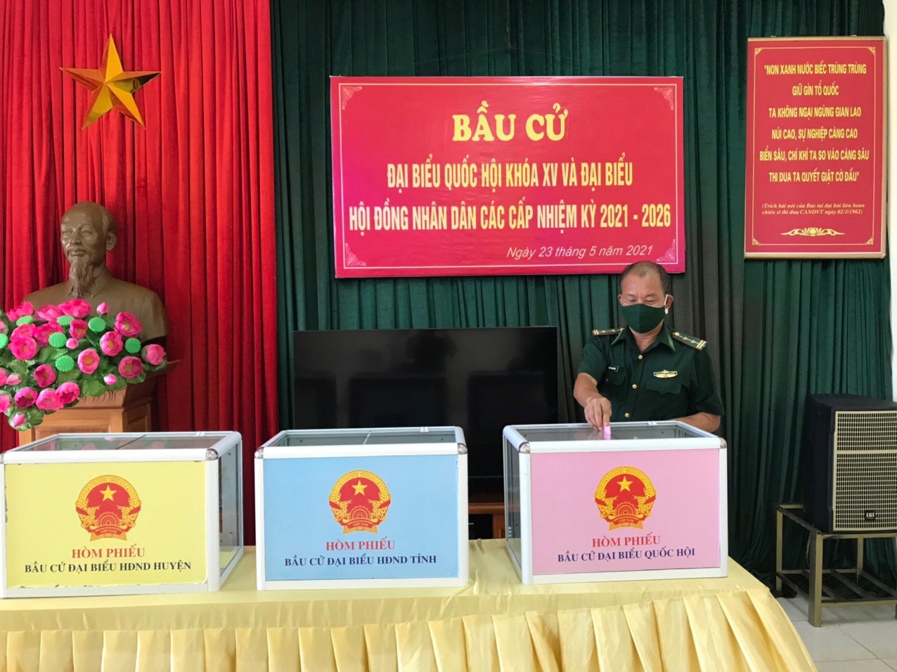 Trang bị thêm phương tiện chuyên dụng và tăng cường cơ sở vật chất 