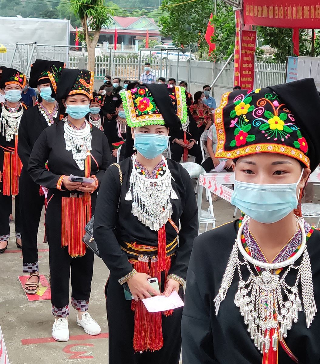 Ngày hội bầu cử trên cả nước ảnh 174