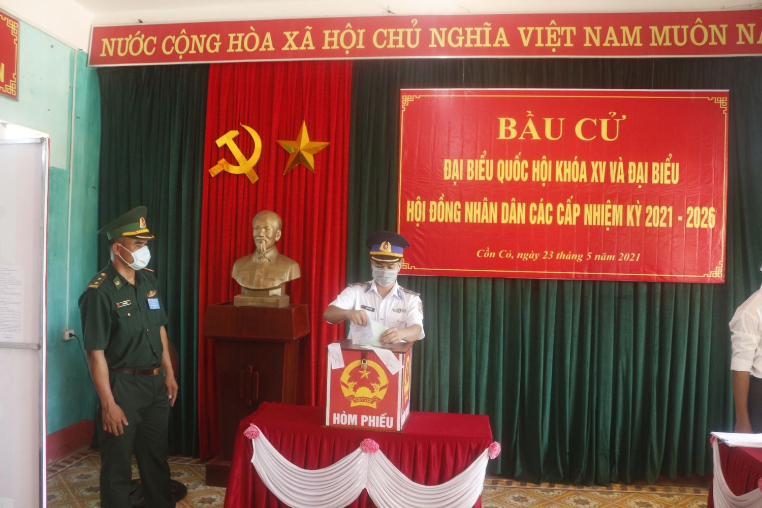 Đến 9 giờ sáng nay, tại một số điểm bầu cử, cử tri đã cơ bản hoàn thành bỏ phiếu