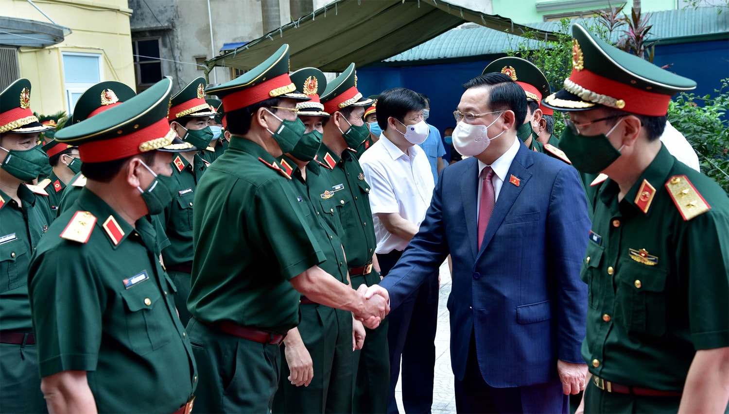 Chủ tịch Quốc hội Vương Đình Huệ thăm Học viện Quân y Ảnh: Lâm Hiển