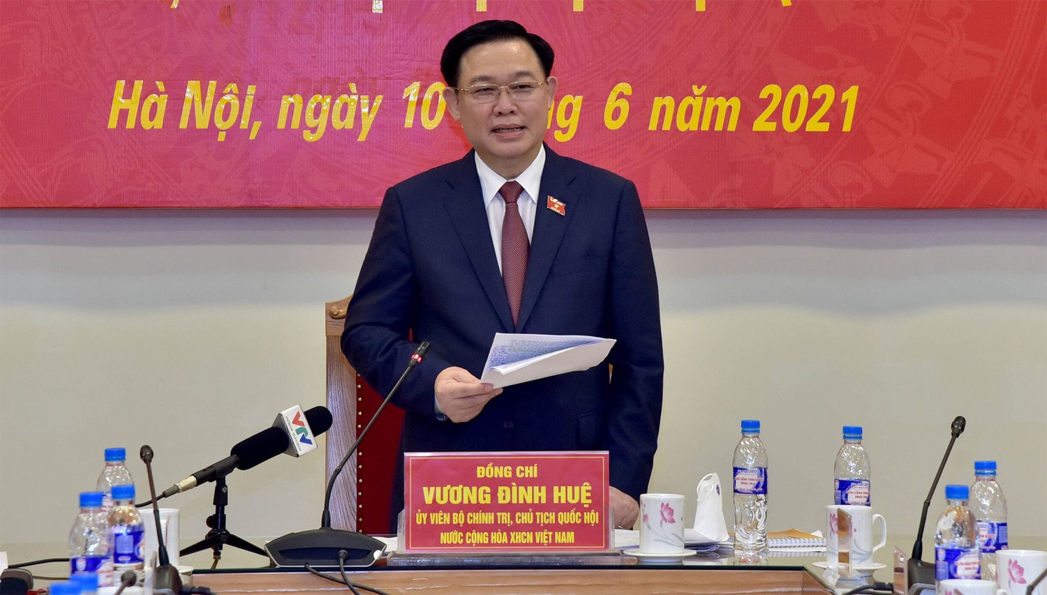 Chủ tịch Quốc hội Vương Đình Huệ phát biểu tại buổi làm việc Ảnh: Lâm Hiển