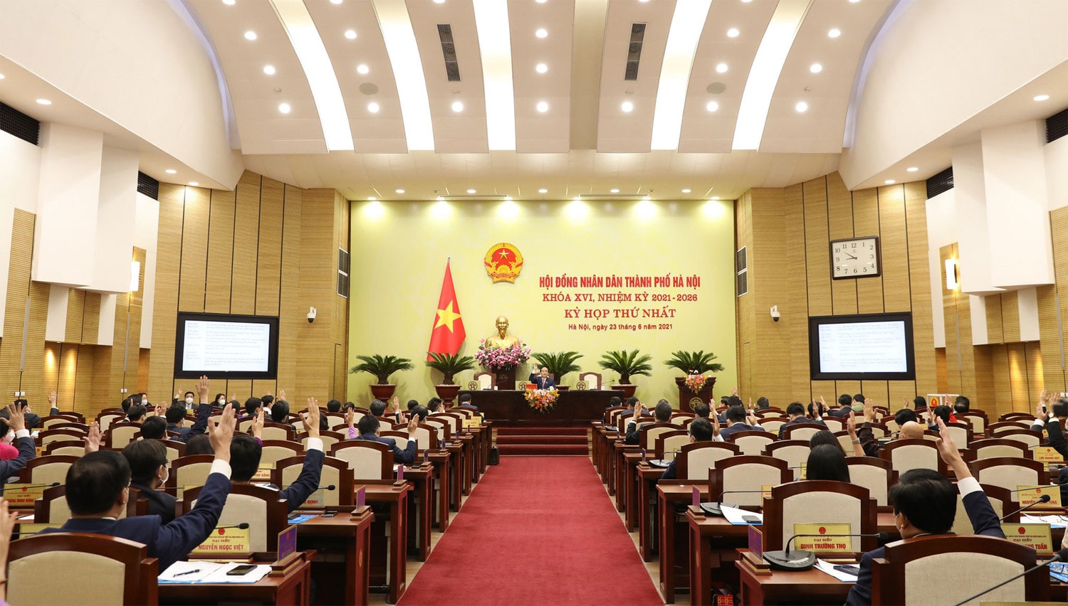 Quang cảnh kỳ họp