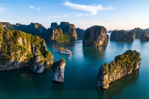 Các đợt dịch liên tiếp khiến cho doanh nghiệp du thuyền đứng trước nguy cơ phá sản Nguồn: Lux Group