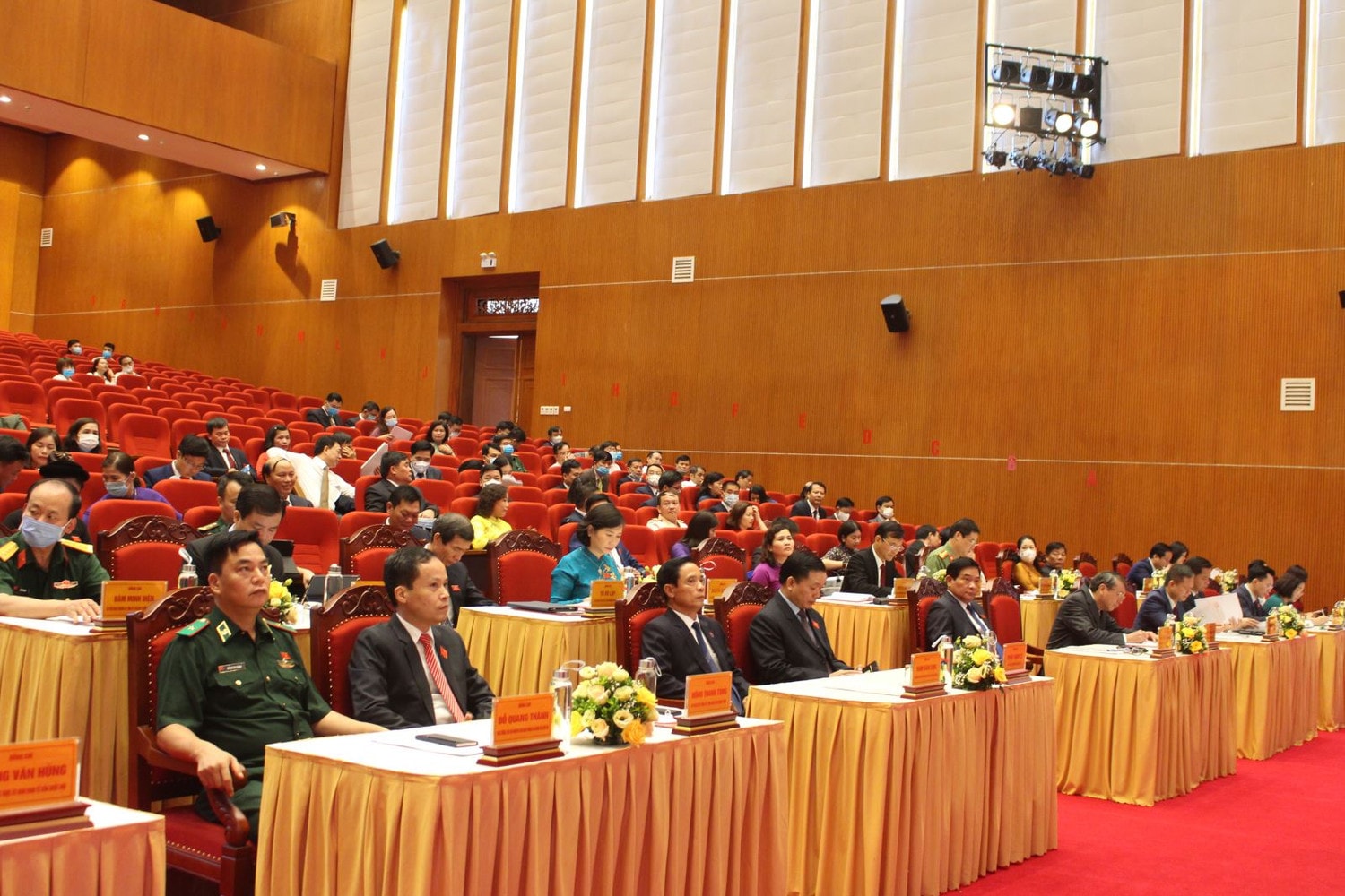 Các đại biểu tham dự kỳ họp Các đại biểu tham dự kỳ họp