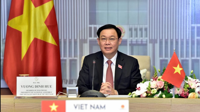 Chủ tịch Quốc hội Vương Đình Huệ phát biểu