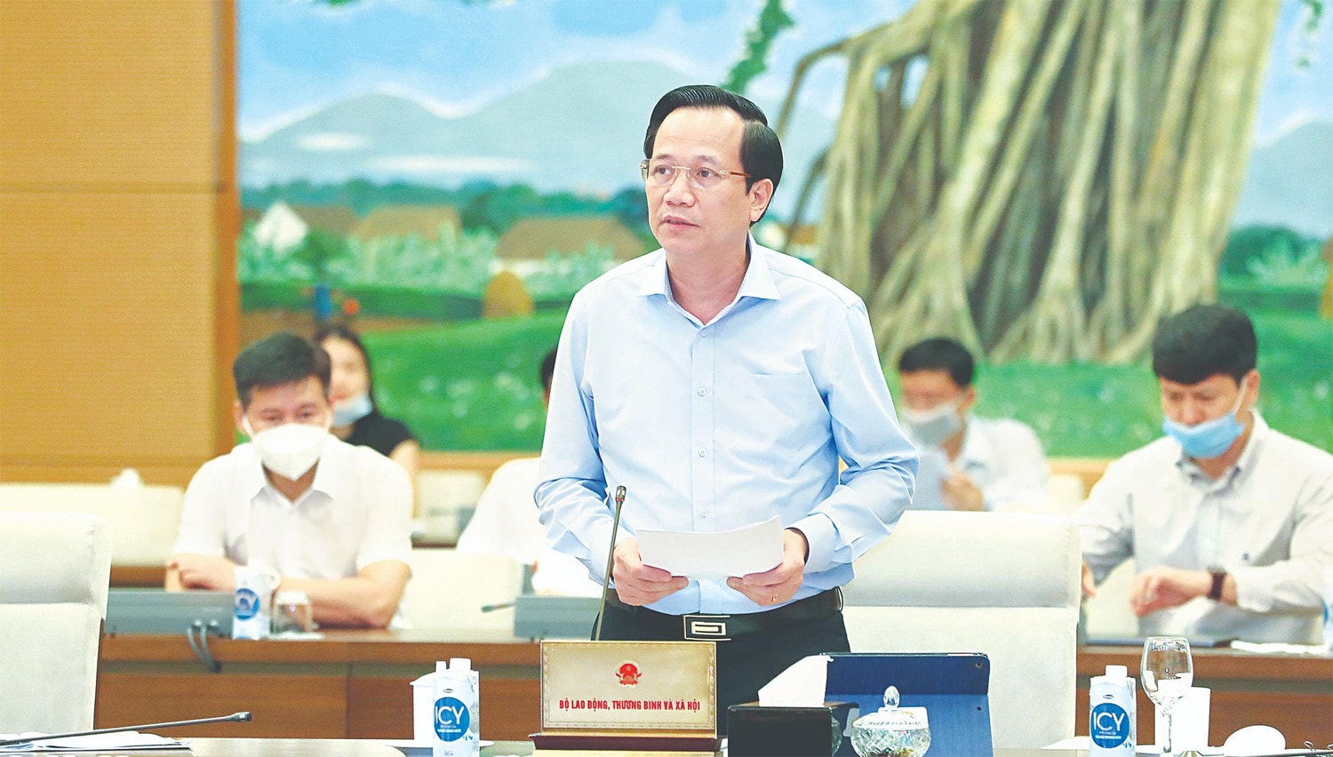 Bộ trưởng Bộ Lao động, Thương binh và Xã hội Đào Ngọc Dung phát biểu tại phiên họp thứ 58 của Ủy ban Thường vụ Quốc hội ngày 13.7 Ảnh: Hồ Long