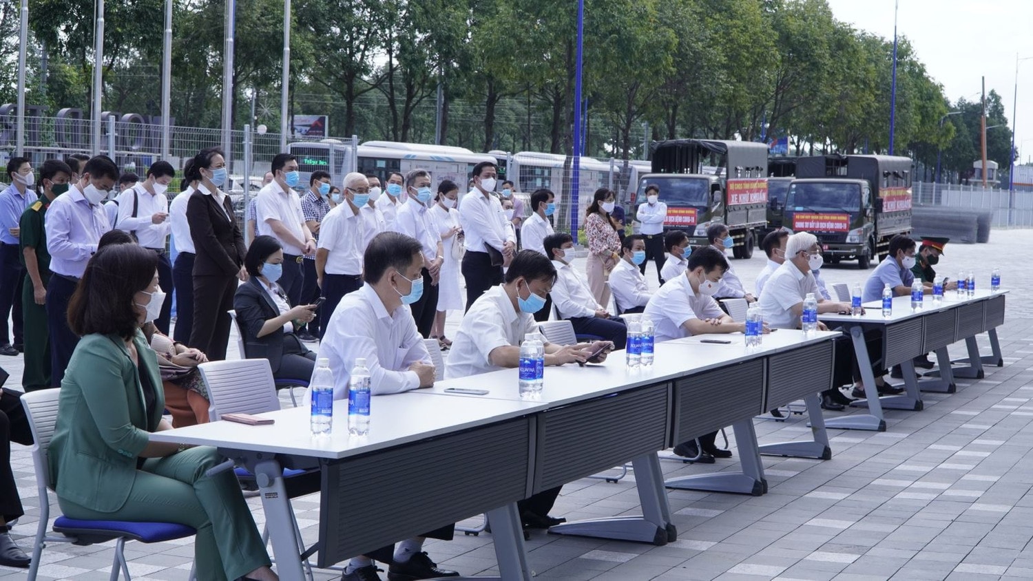 Các đại biểu tham dự buổi lễ công bố 