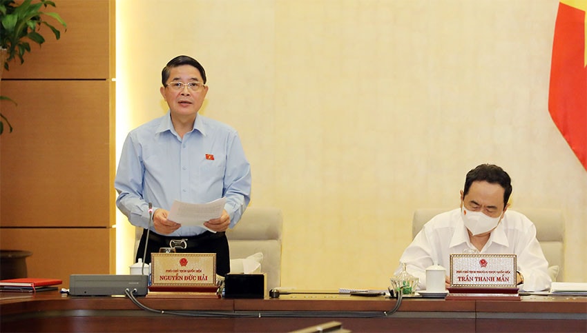 Phó Chủ tịch Quốc hội Nguyễn Đức Hải điều hành Phiên họp Ảnh: Hồ Long
