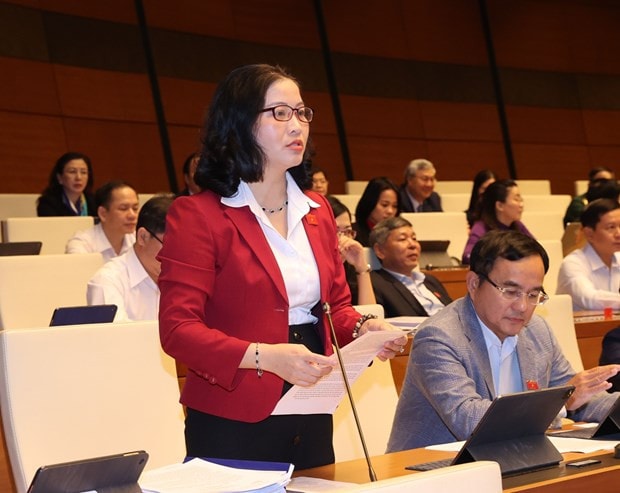 Nữ ĐBQH Việt Nam phát biểu tại Nghị trường Ảnh: Doãn Tấn