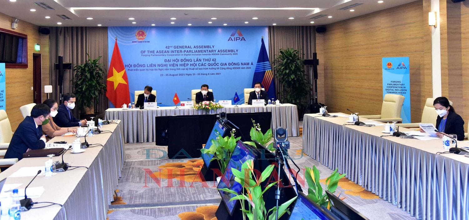Đoàn đại biểu Quốc hội Việt Nam tham dự Phiên họp của Ủy ban Chính trị Ảnh: Lâm Hiển
