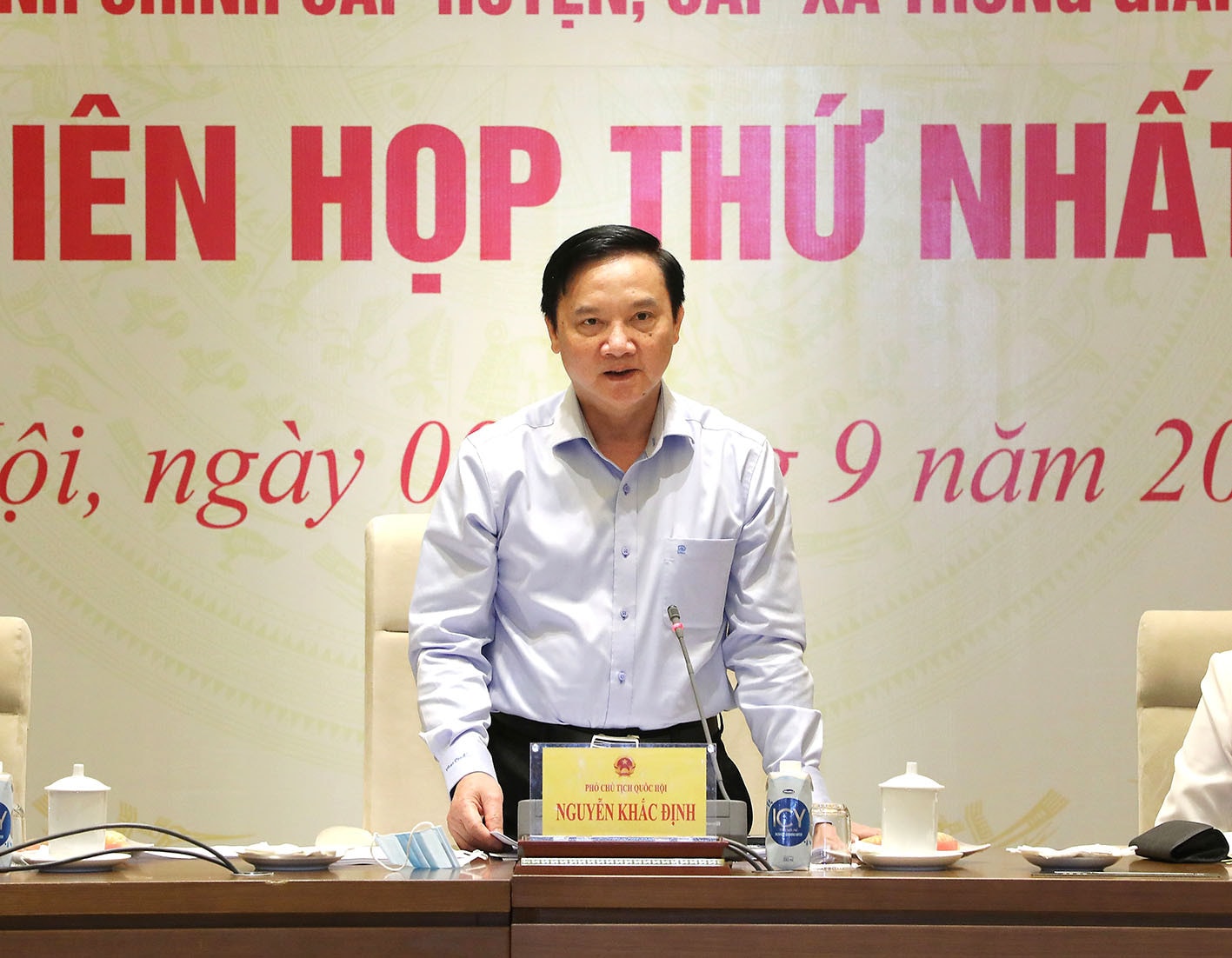 Phó Chủ tịch Quốc hội, Trưởng Đoàn giám sát Nguyễn Khắc Định phát biểu tại Phiên họp