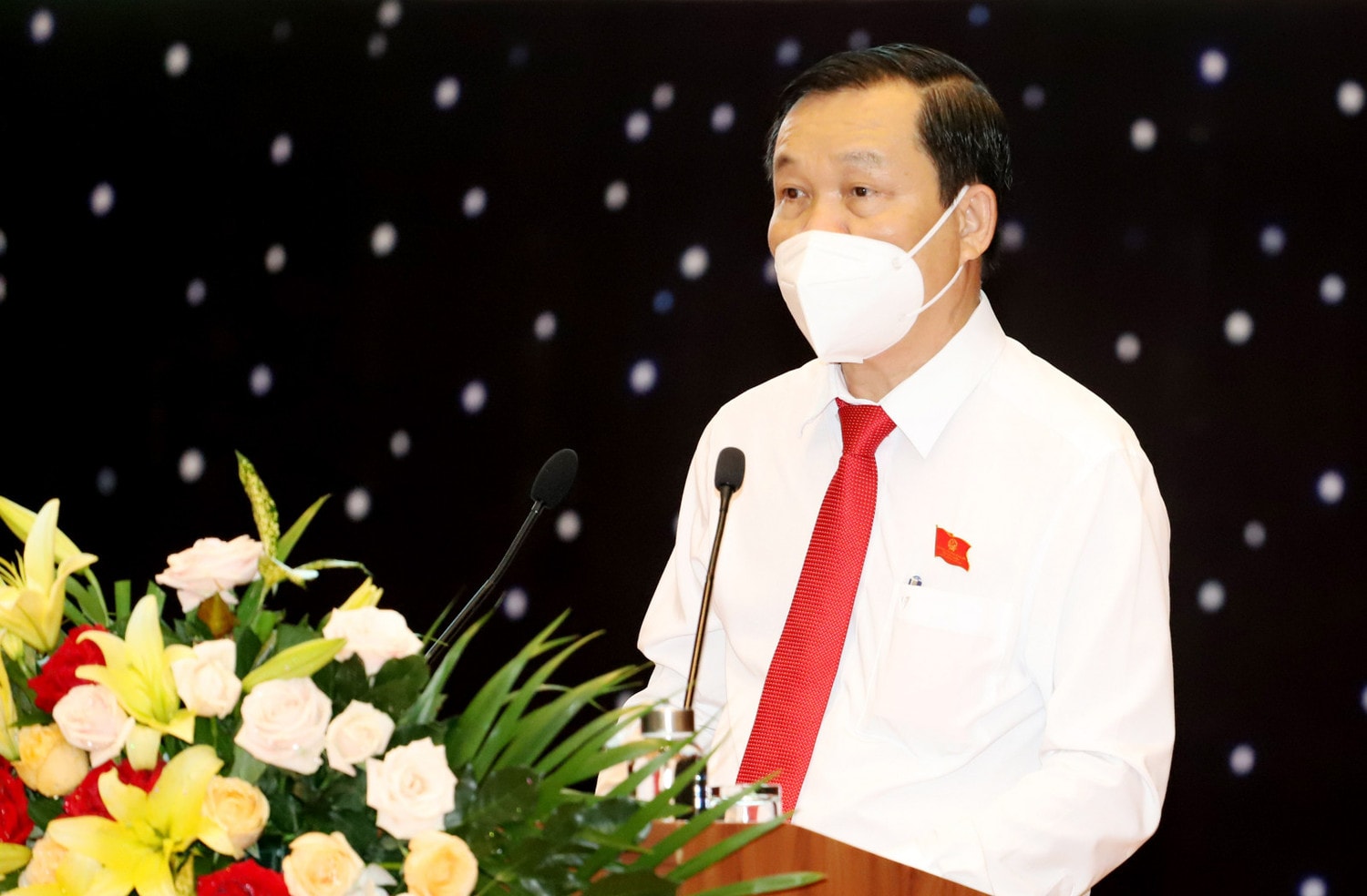 Ủy viên Ban Thường vụ Tỉnh ủy, Chủ tịch HĐND tỉnh Phạm Văn Chánh phát biểu khai mạc kỳ họp Ảnh: Quốc Chiến