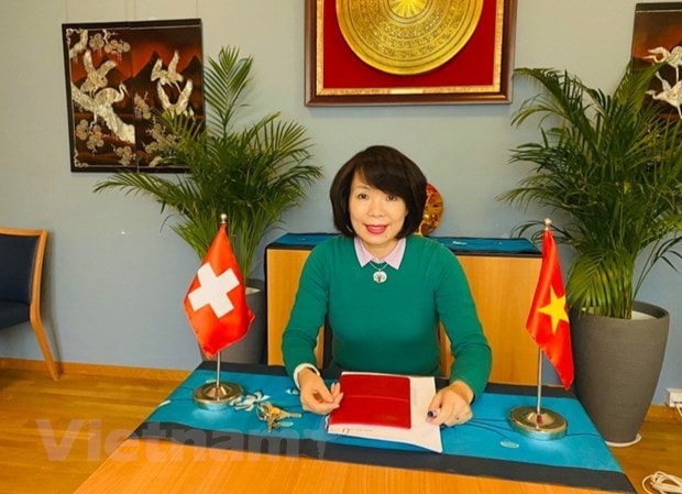 Đại sứ Việt Nam tại Thụy Sĩ Lê Linh Lan