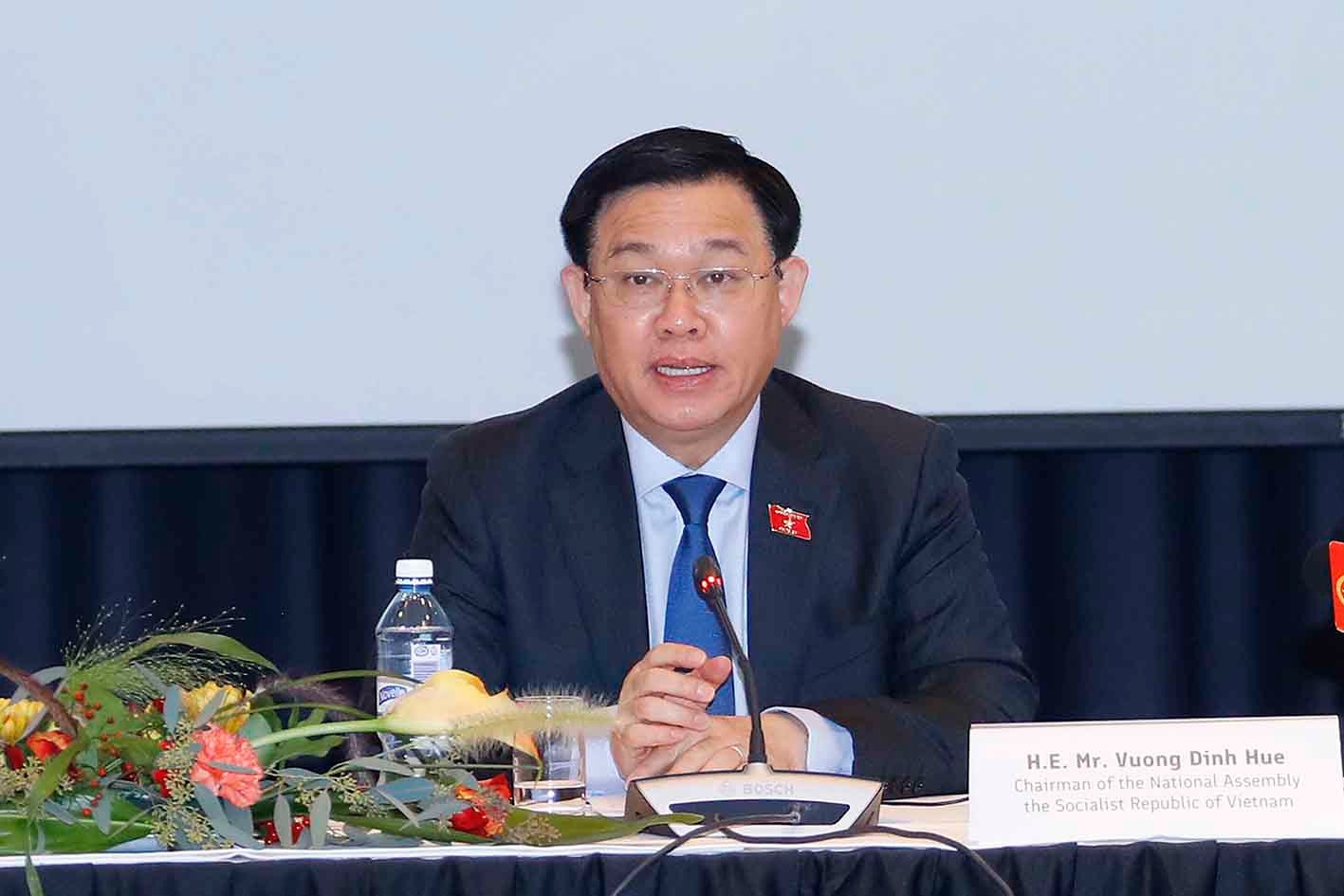 Chủ tịch Quốc hội Vương Đình Huệ phát biểu tại Tọa đàm Doanh nghiệp Việt Nam - Phần Lan. Ảnh: Doãn Tấn - TTXVN