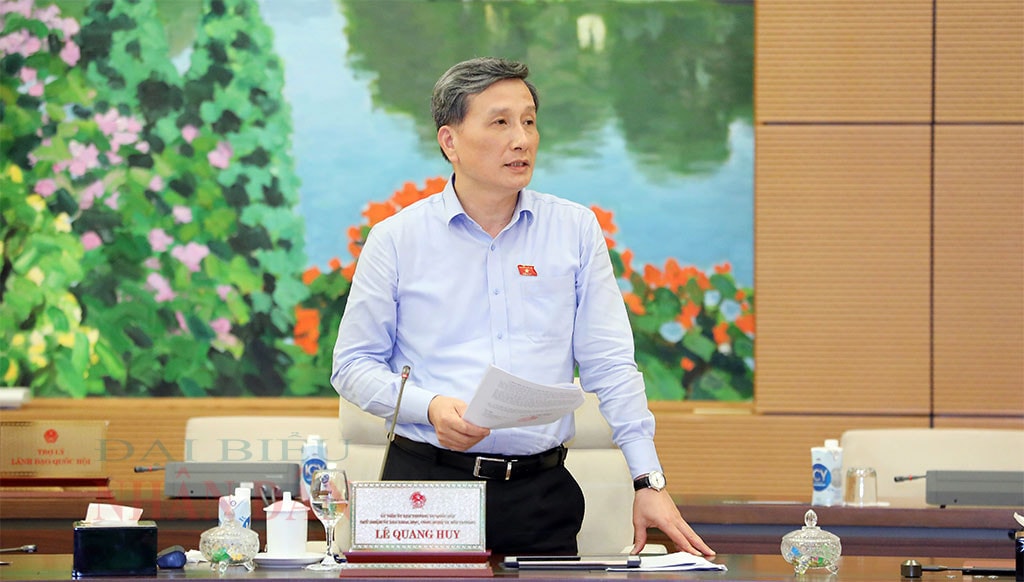 Chủ nhiệm Ủy ban Khoa học, Công nghệ và Môi trường Lê Quang Huy phát biểu Ảnh: Hồ Long