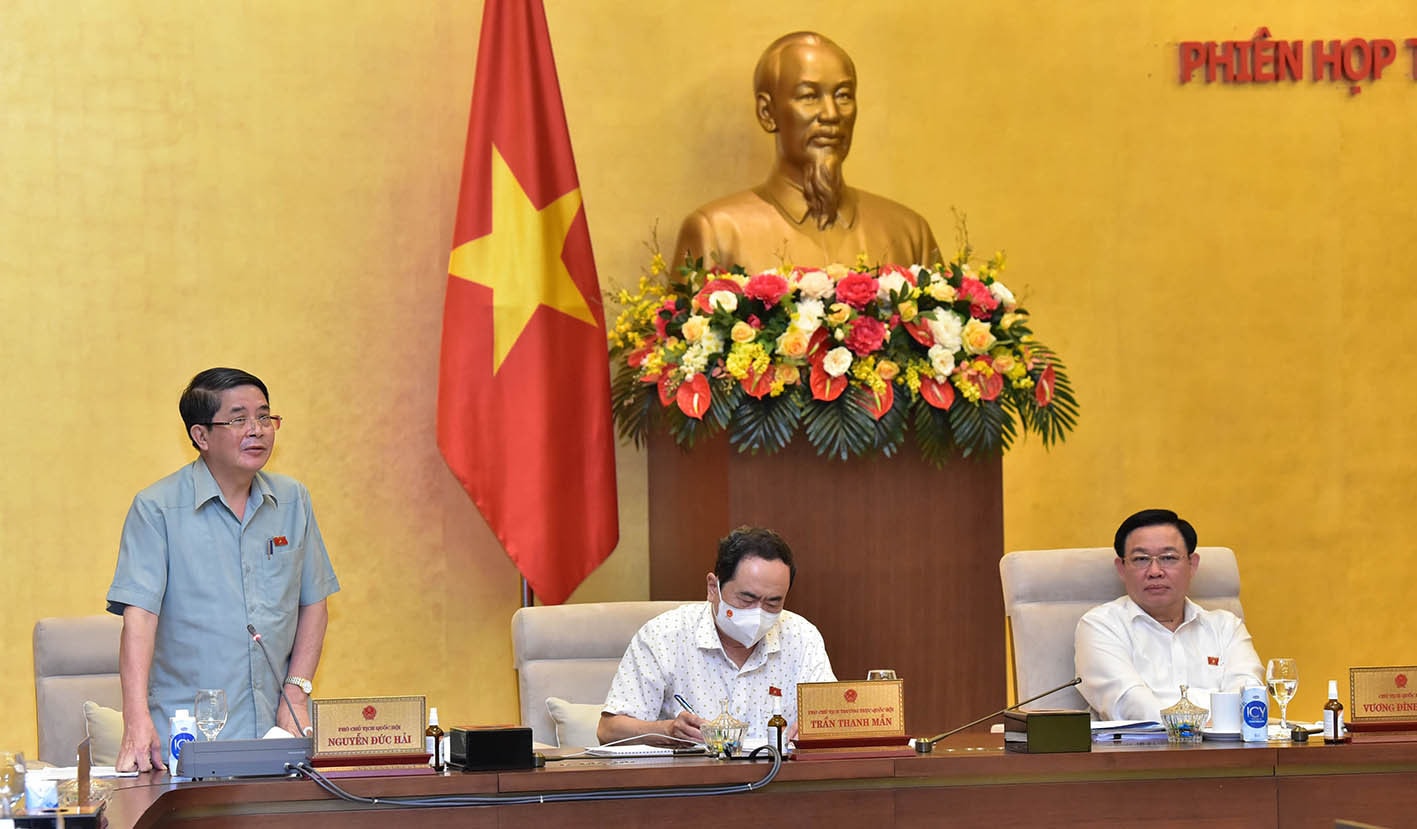 Phó Chủ tịch Quốc hội Nguyễn Đức Hải phát biểu Phó Chủ tịch Quốc hội Nguyễn Đức Hải phát biểu