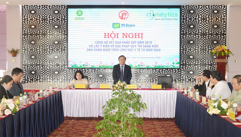 Thường trực HĐND tỉnh Quảng Trị nhiệm kỳ 2016 - 2021 tổ chức hội nghị công bố kết quả khảo sát Sáng kiến Dân chấm điểm M.Score trên lĩnh vực y tế Ảnh: Lê Minh