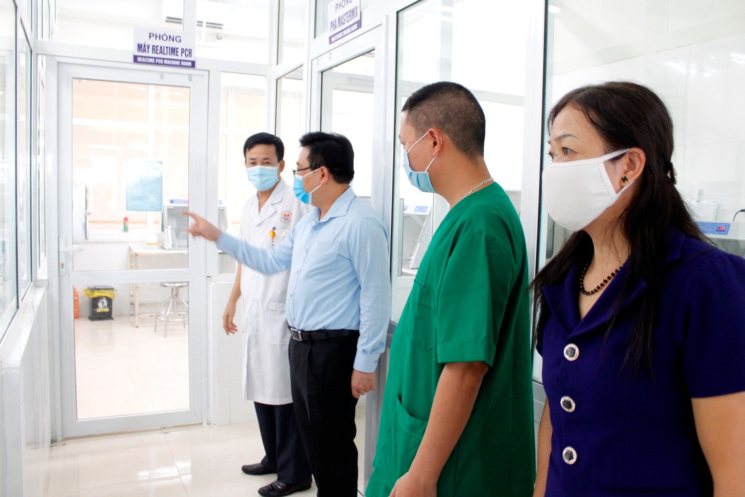Việc đưa vào sử dụng 2 hệ thống xét nghiệm Realtime- PCR tự động đã giúp đã giúp thành phố phát hiện dịch từ sớm, từ xa, chủ động các phương án ứng phó
