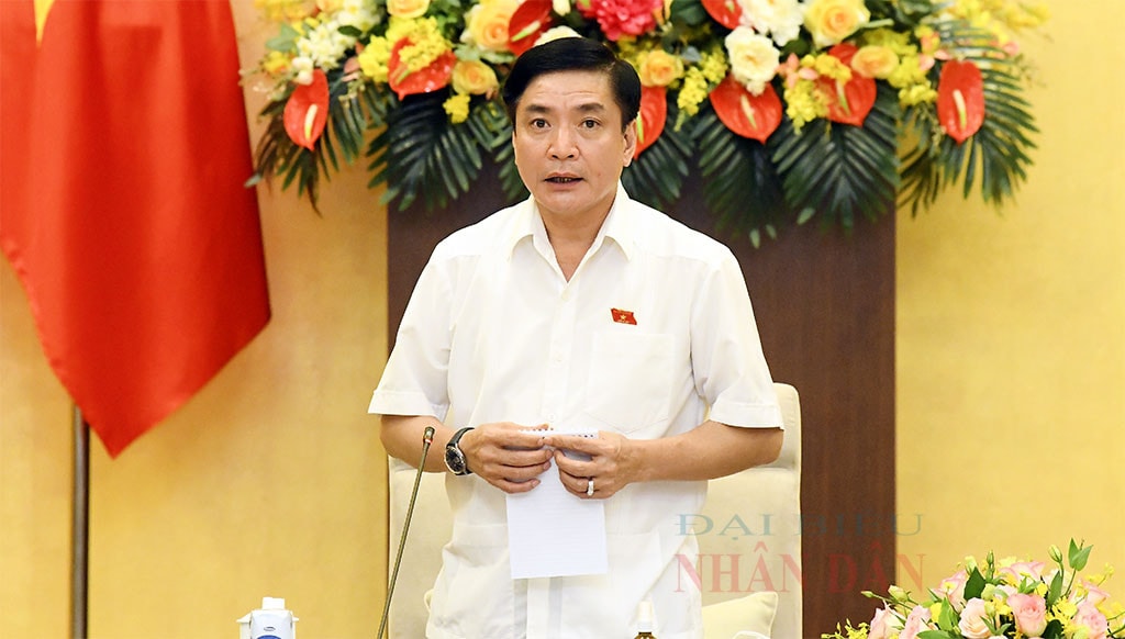 Tổng Thư ký Quốc hội, Bí thư Đảng ủy cơ quan Văn phòng Quốc hội, Chủ nhiệm Văn phòng Quốc hội Bùi Văn Cường phát biểu tại Hội nghị