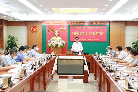 ảnh kỳ họp thứ 7 của UBKT Trung ương.JPG