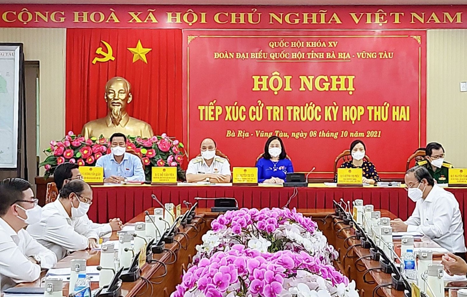 Các đại biểu tham dự Hội nghị Tiếp xúc cử tri
