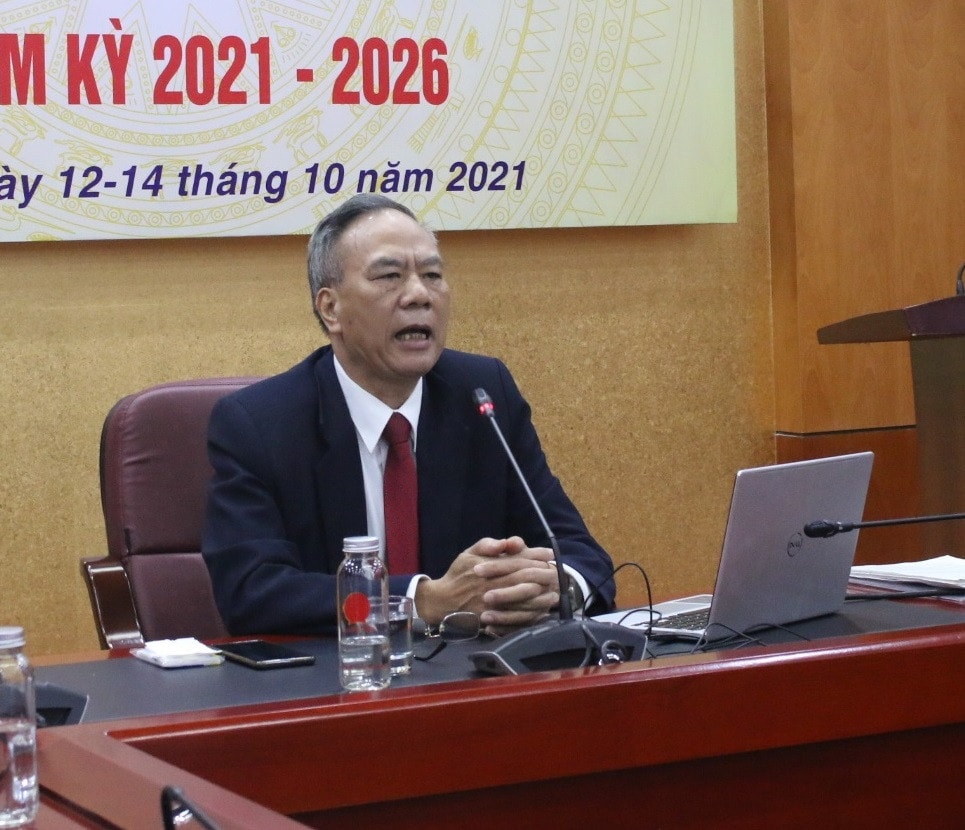Nguyên Phó Trưởng ban Công tác đại biểu Bùi Đức Thụ chia sẻ tại chương trình Ảnh: Tùng Dương Nguyên Phó Trưởng ban Công tác đại biểu Quốc hội TS. Bùi Đức Thụ