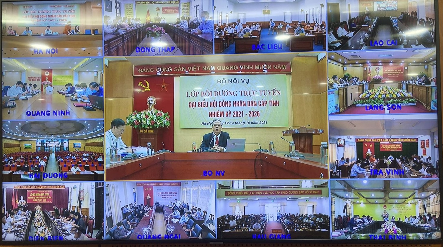 Toàn cảnh các điểm cầu địa phương tại chương trình trực tuyến Ảnh: Tùng Dương Toàn cảnh các điểm cầu trực tuyến các địa phương