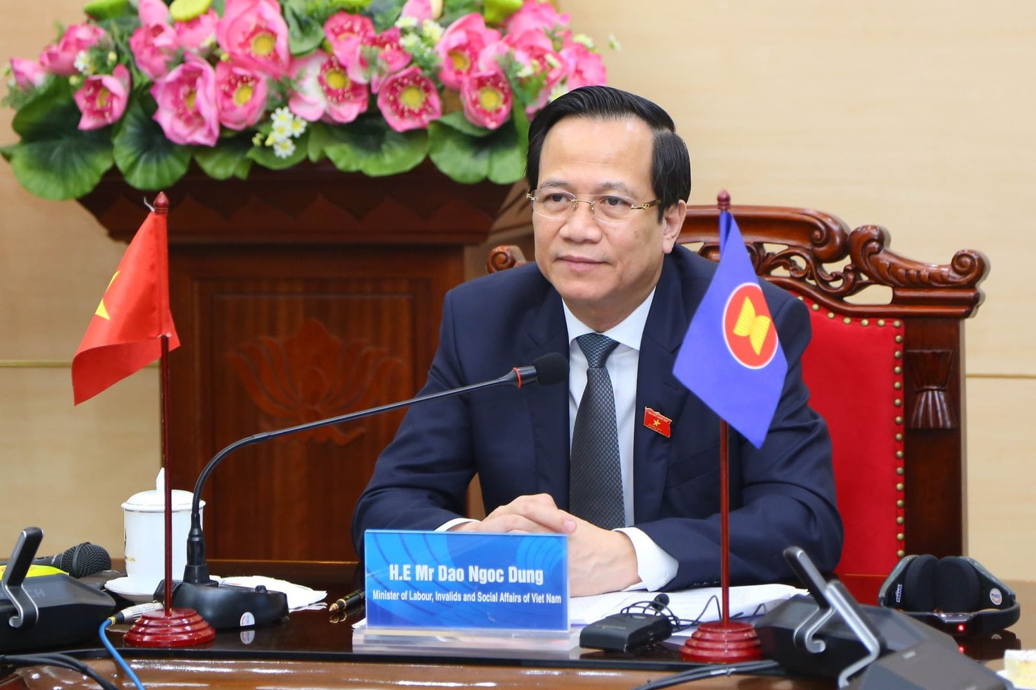 Bộ trưởng Đào Ngọc Dung, Chủ tịch AMMW-4 phát biểu chào mừng Ảnh: T. Giáp Bộ trưởng Đào Ngọc Dung, Chủ tịch AMMW-4 phát biểu chào mừng Ảnh: T. Giáp