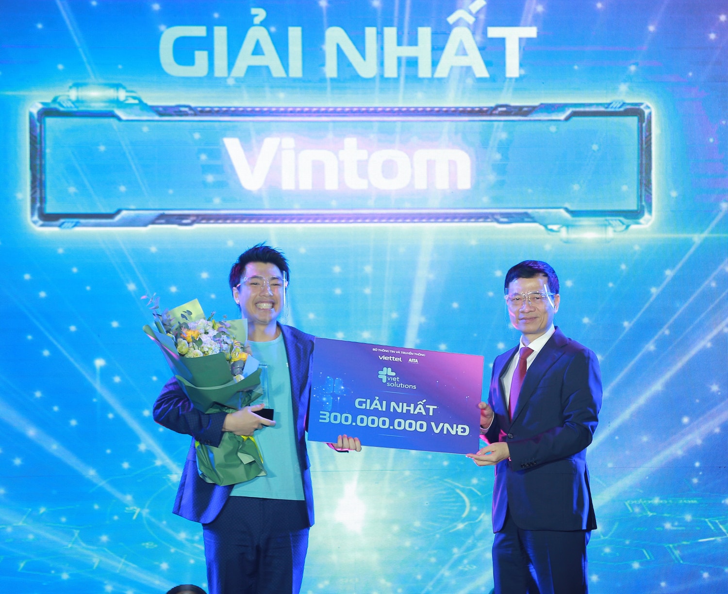Giải thưởng cao nhất của mùa giải thứ 3 thuộc về Vintom với giải pháp chuyển dữ liệu số sang video