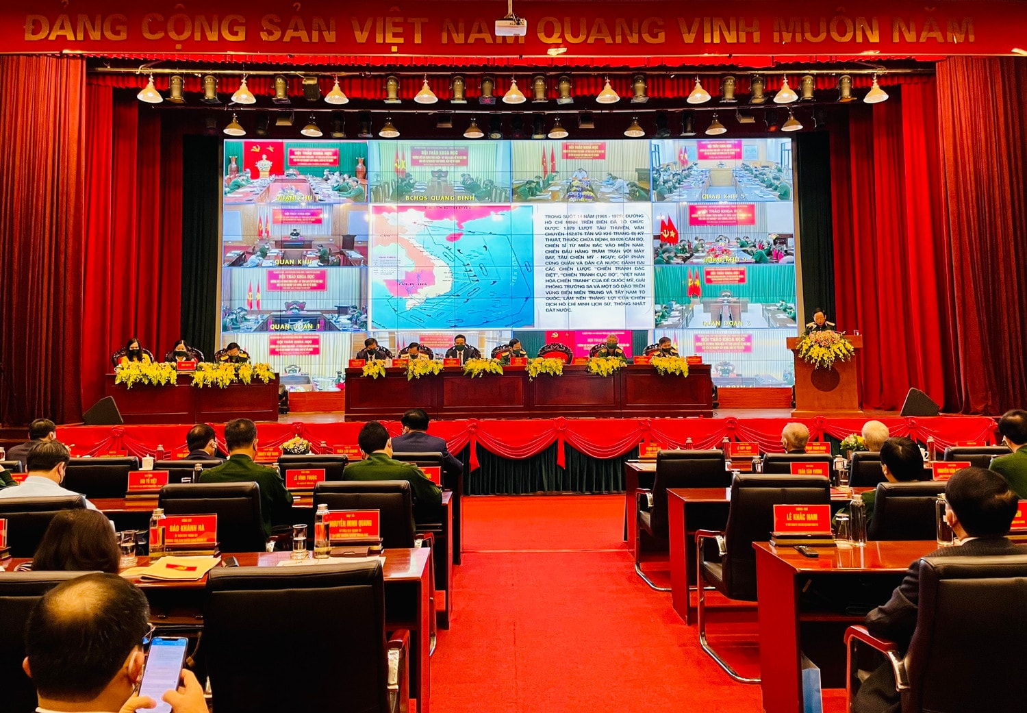 	Toàn cảnh hội thảo do Bộ Quốc phòng chủ trì, phối hợp với Ban Tuyên giáo Trung ương và TP Hải Phòng tổ chức, sáng 19.10