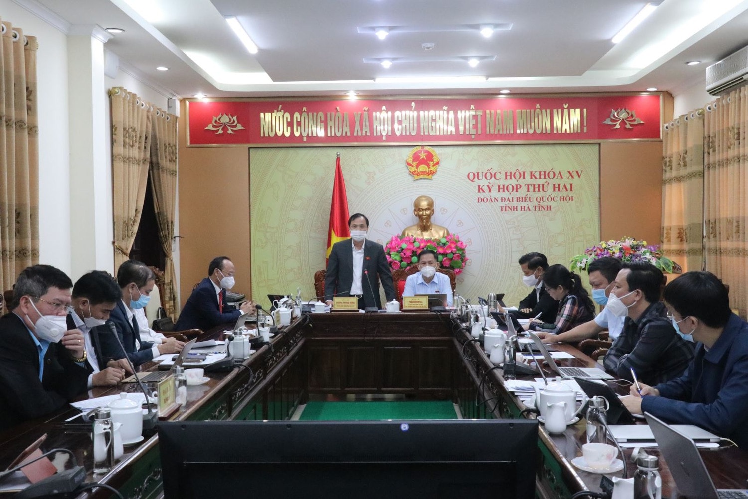 Toàn cảnh phiên thảo luận Toàn cảnh phiên thảo luận