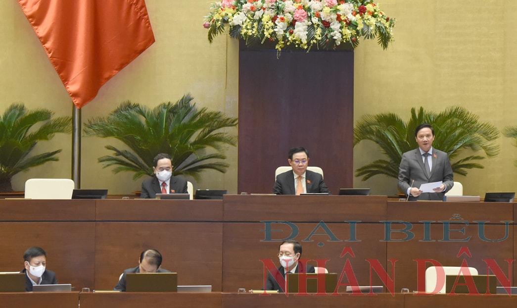 Phó Chủ tịch Quốc hội Nguyễn Khắc Định điều hành phiên họp chiều 26.10 Ảnh: Quang Khánh