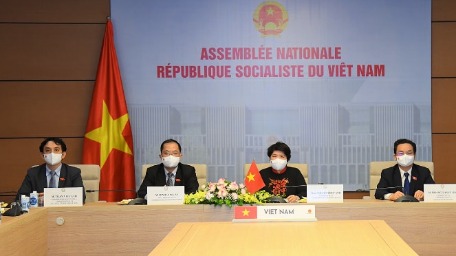 Đoàn đại biểu Quốc hội Việt Nam tham dự hội thảo trực tuyến tại điểm cầu Nhà Quốc hội