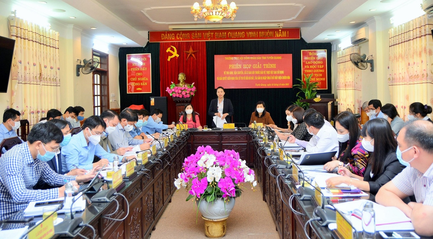 Các đại biểu dự phiên họp giải trình của Thường trực HĐND tỉnh Tuyên Quang Ảnh: Ngọc Hưng