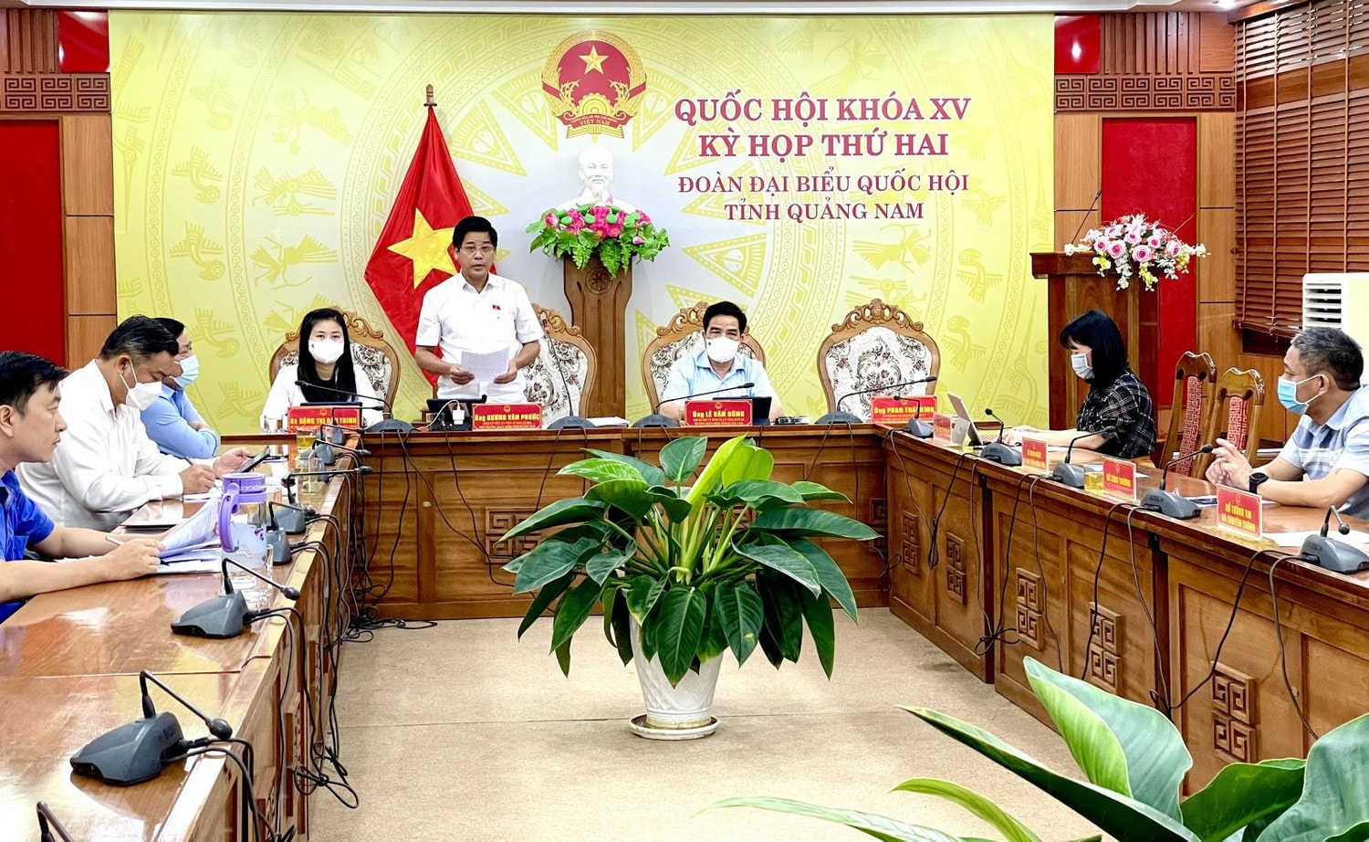 ĐBQH Dương Văn Phước phát biểu tại điểm cầu Đoàn ĐBQH tỉnh Quảng Nam