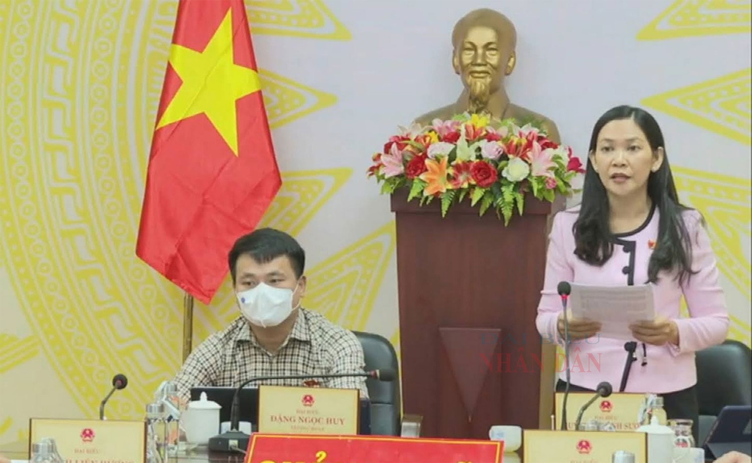 ĐBQH Huỳnh Thị Ánh Sương (Quảng Ngãi) phát biểu Ảnh: Quang Khánh