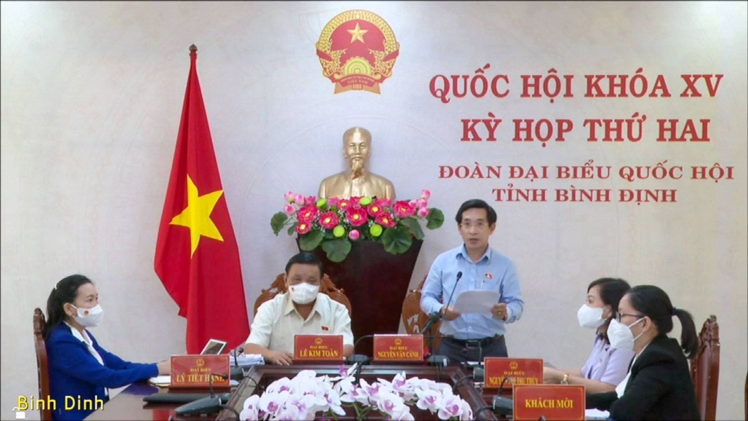 ĐBQH Nguyễn Văn Cảnh phát biểu tại điểm cầu tỉnh Bình Định