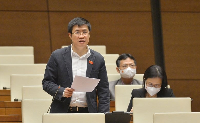ĐBQH Hoàng Minh Hiếu (Nghệ An) phát biểu tại điểm cầu Nhà Quốc hội