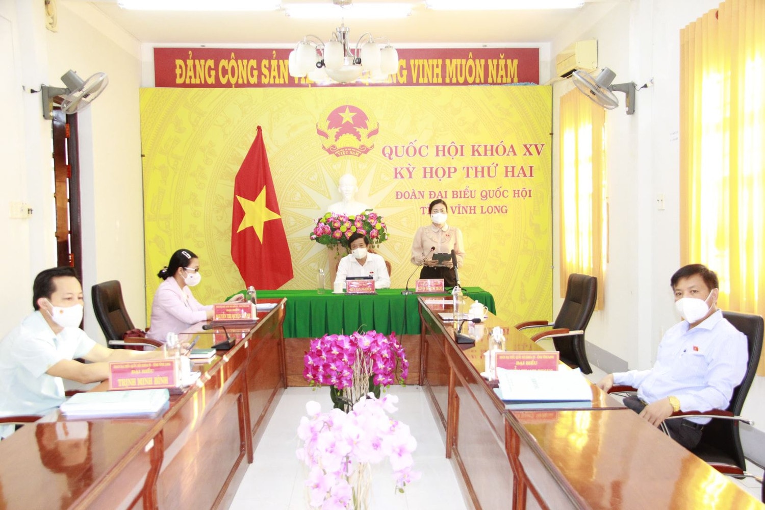 Toàn cảnh phiên thảo luận từ điểm cầu Vĩnh Long - ảnh: Hữu Tài