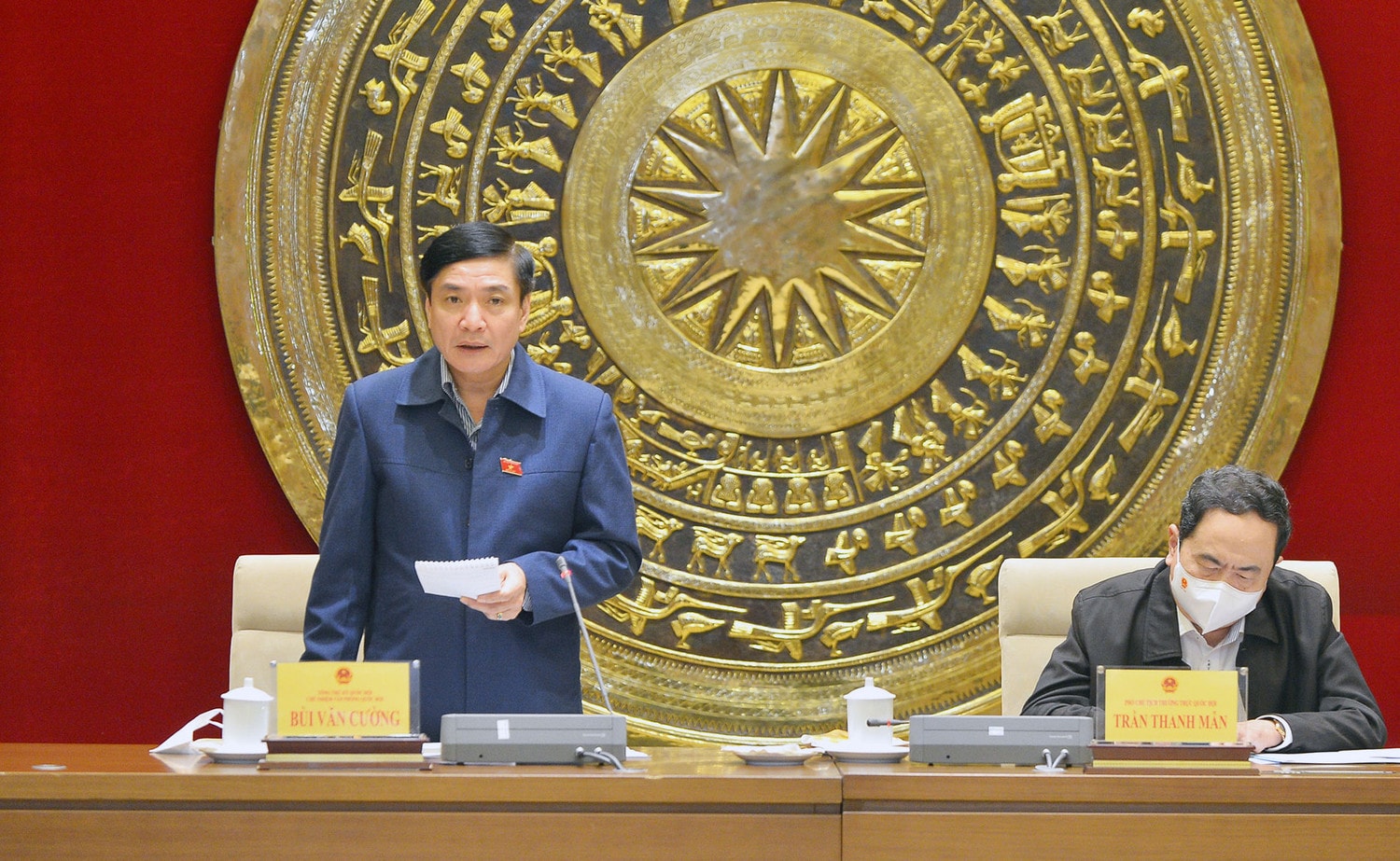 Tổng Thư ký Quốc hội, Chủ nhiệm Văn phòng Quốc hội Bùi Văn Cường phát biểu tại cuộc làm việc
