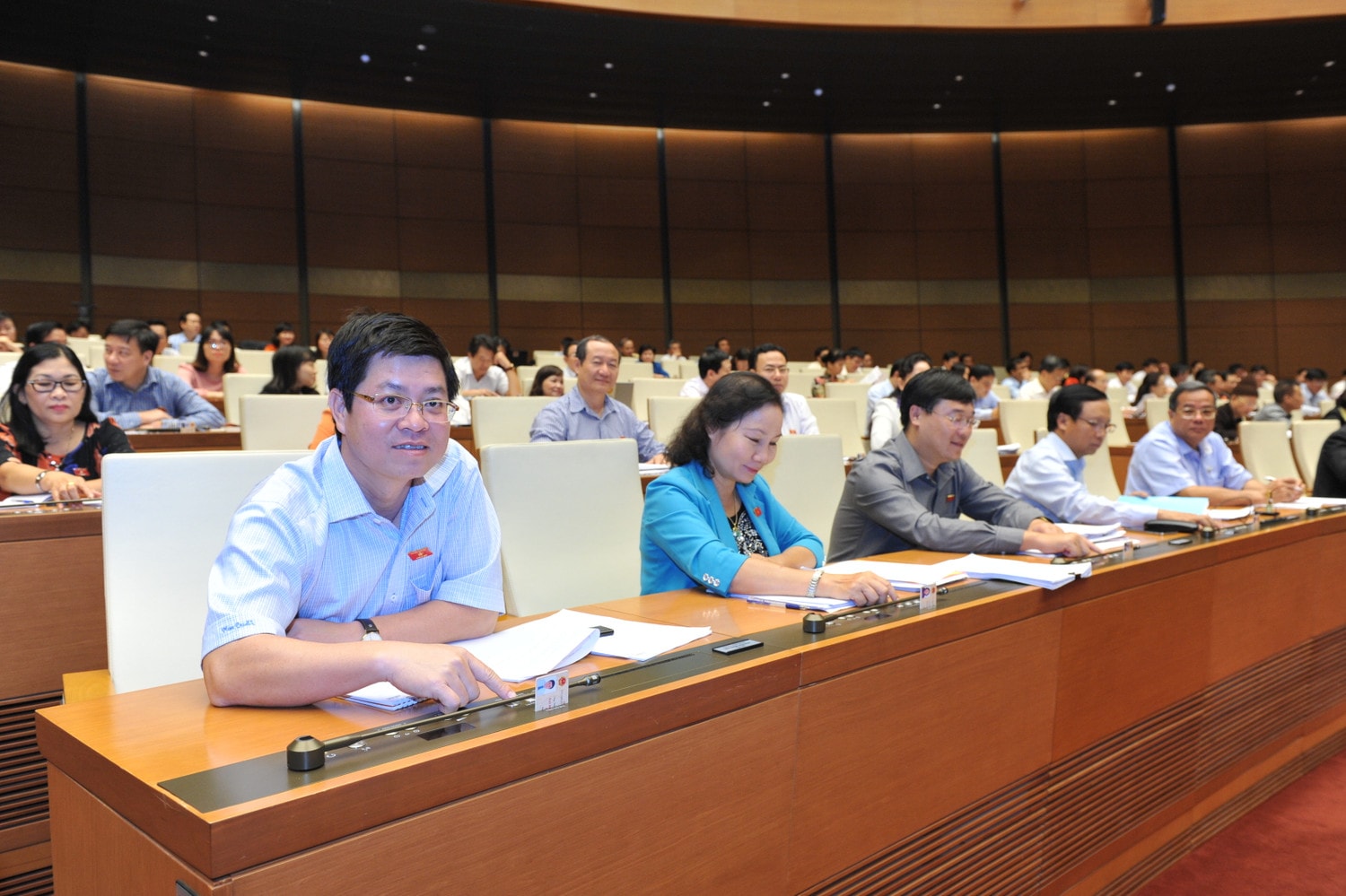 Đoàn đại biểu Quốc hội tỉnh Bình Thuận biểu quyết thông qua Luật Tín ngưỡng, tôn giáo năm 2018 Đoàn đại biểu Quốc hội tỉnh Bình Thuận biểu quyết thông qua Luật Tín ngưỡng, tôn giáo năm 2018