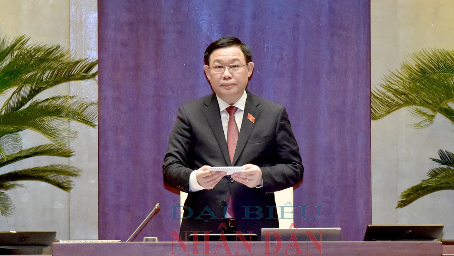 Chủ tịch Quốc hội Vương Đình Huệ phát biểu kết luận chất vấn Ảnh: Lâm Hiển